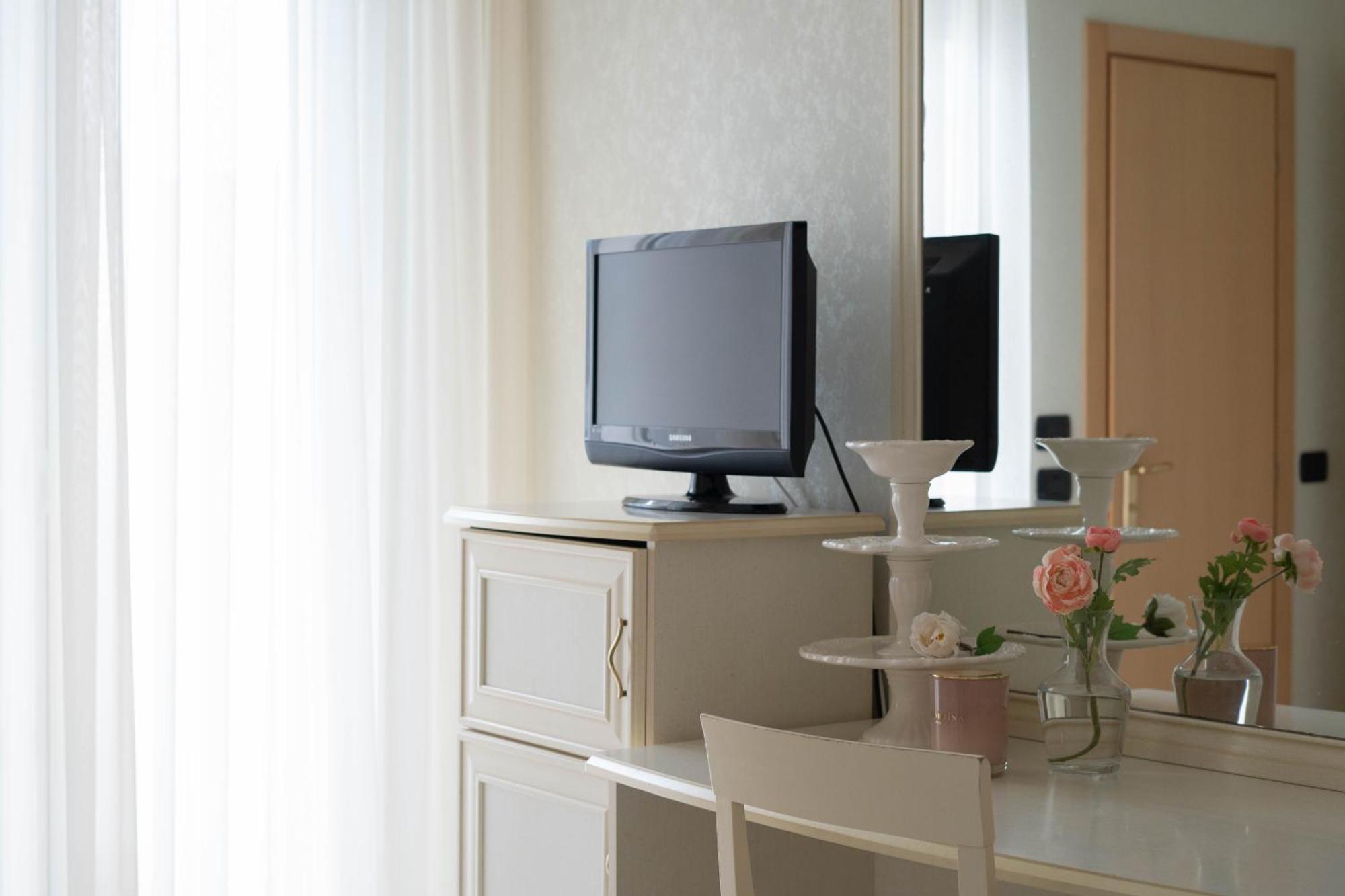 Hotel Mondial Bellaria-Igea Marina Zewnętrze zdjęcie